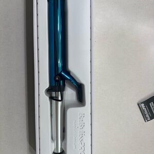 BaByliss Nano Titanium Curling Iron - Blue and Silver